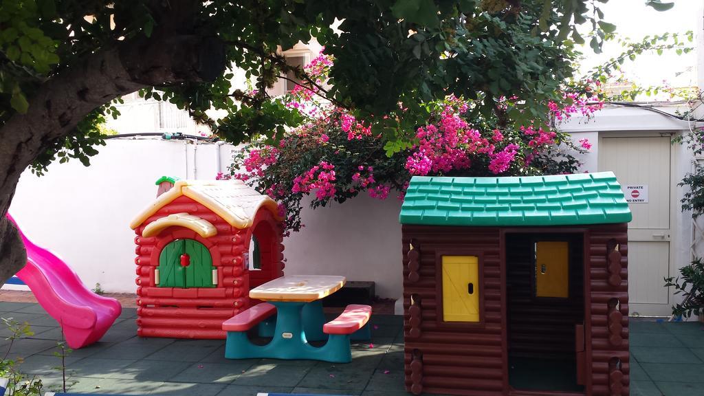 Club Salina Wharf Aparthotel Qawra Exterior foto